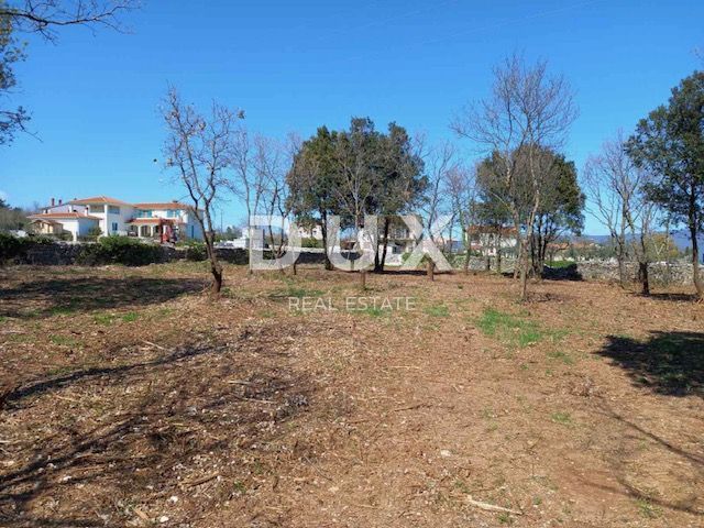 ISTRIA, RAKALJ - Verde agricolo in posizione privilegiata