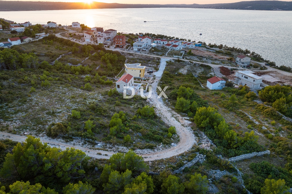 ZADAR, NOVIGRAD - Posizione lussuosa per una nuova villa vicino al mare
