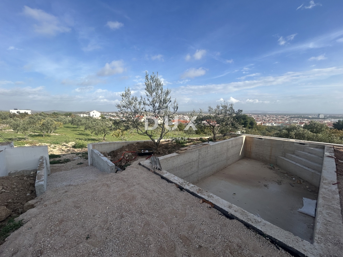 SEBENICO, VODICE - Casa bifamiliare con piscina e vista panoramica sul mare e su Vodice