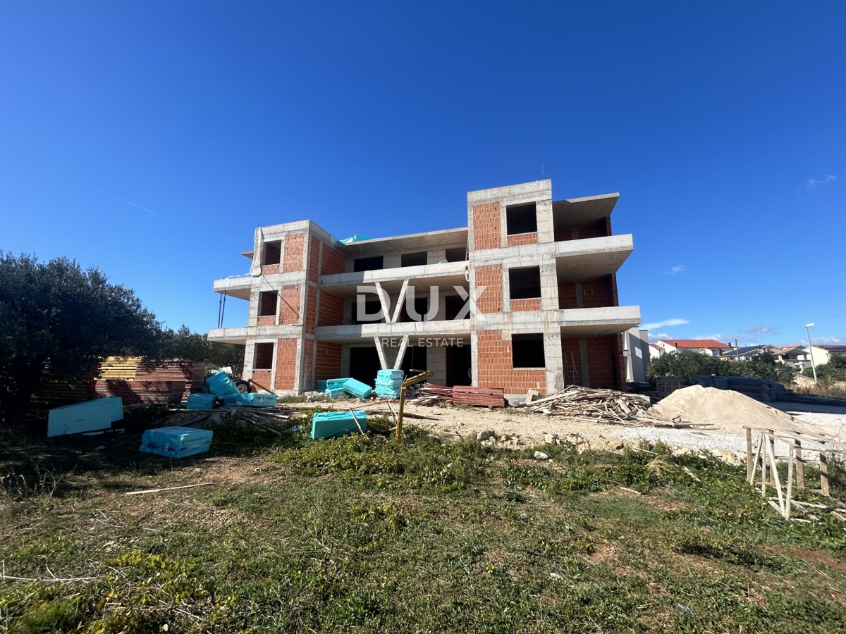 ŠIBENIK, VODICE - Appartamento con tre camere da letto in un nuovo edificio con una splendida vista sul mare!