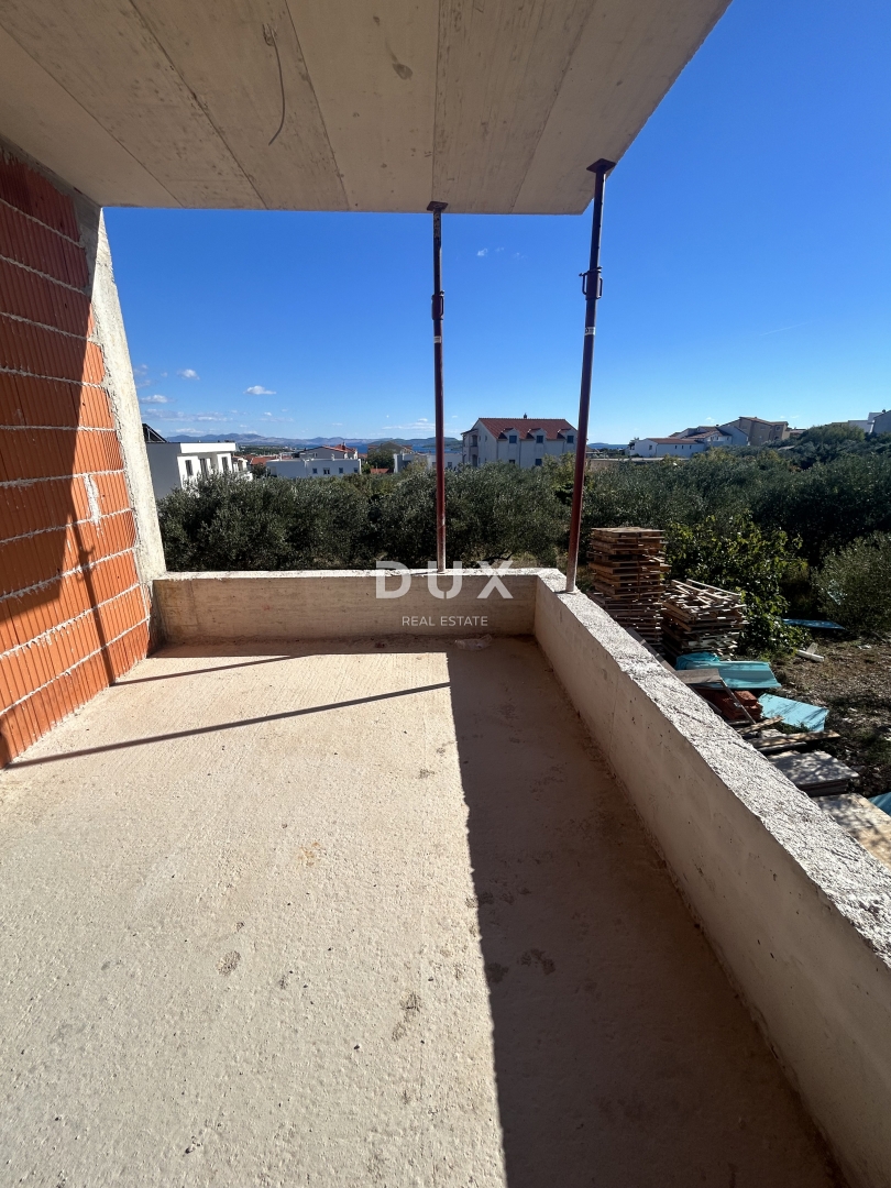 ŠIBENIK, VODICE - Appartamento con tre camere da letto in un nuovo edificio con una splendida vista sul mare!