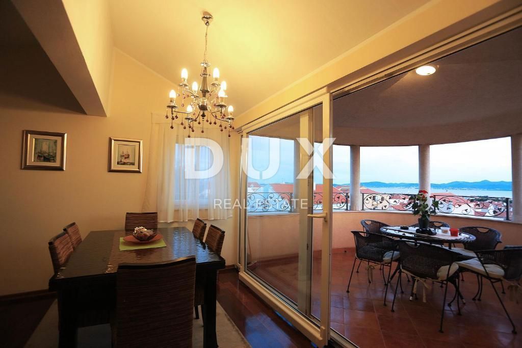 ZARA, BORIK - OCCASIONE! Villa con 4 spaziosi appartamenti e vista mare!