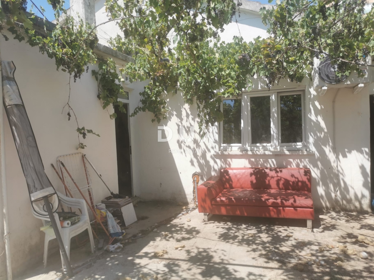 ZADAR, RELJA - Terreno edificabile di 530 m2 in una posizione unica!