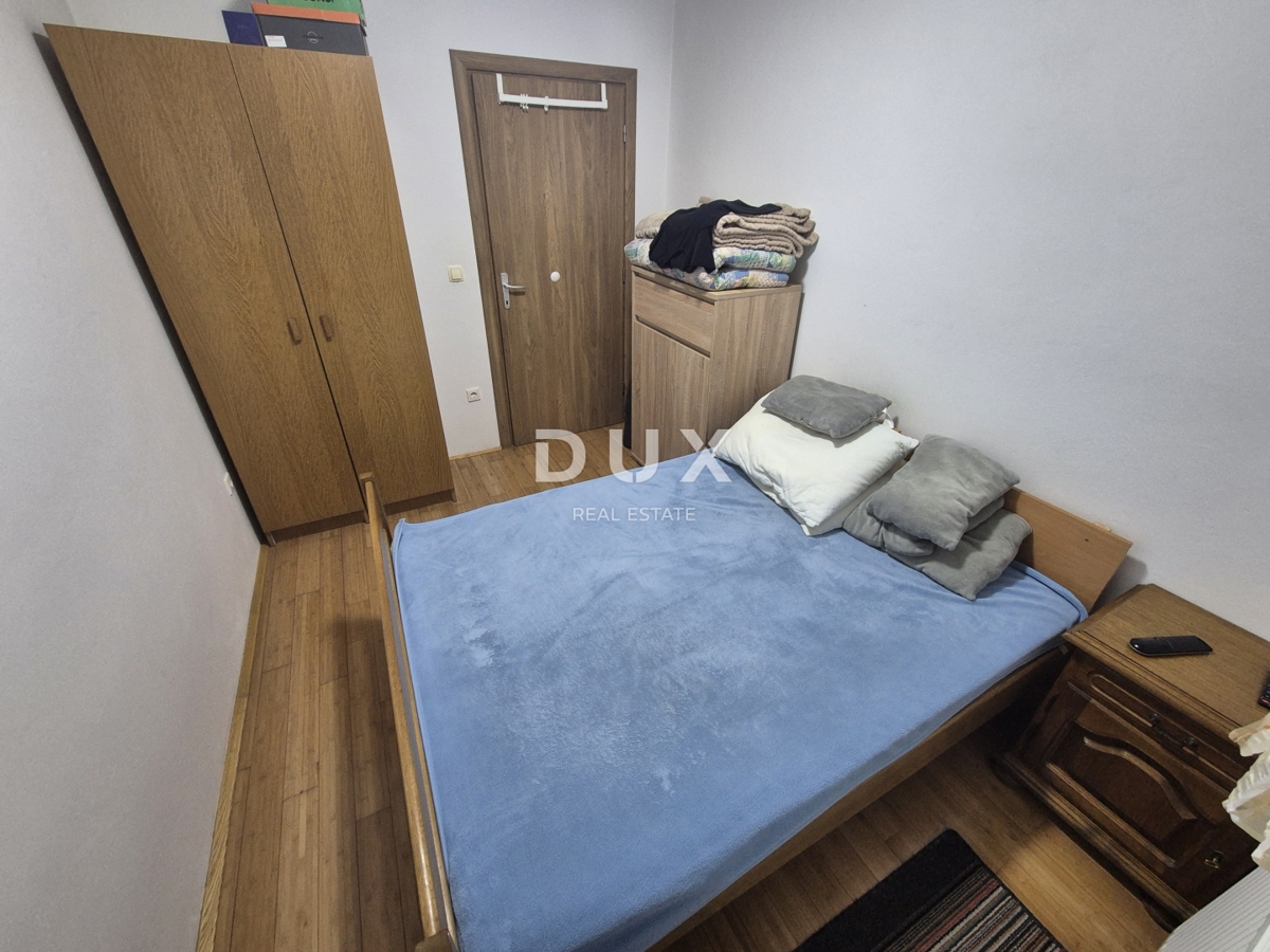 ŠIBENIK, PIROVAC - Casa con 3 grandi appartamenti, ampio cortile e posizione eccellente, a 300 m dal mare!