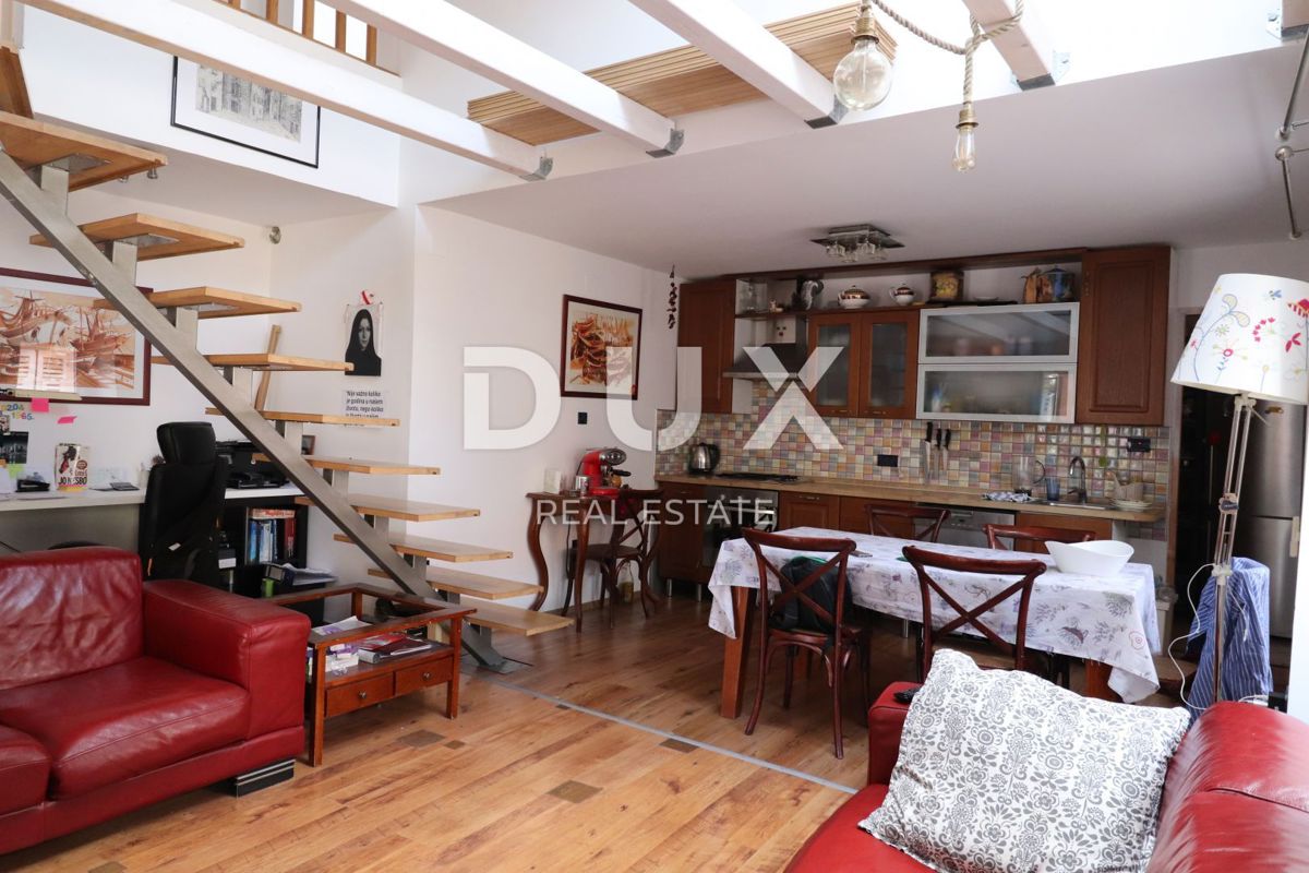 ISOLA DI CHERSO, CITTÀ DI CHERSO - nucleo antico di case, ristorante, appartamento duplex, appartamenti