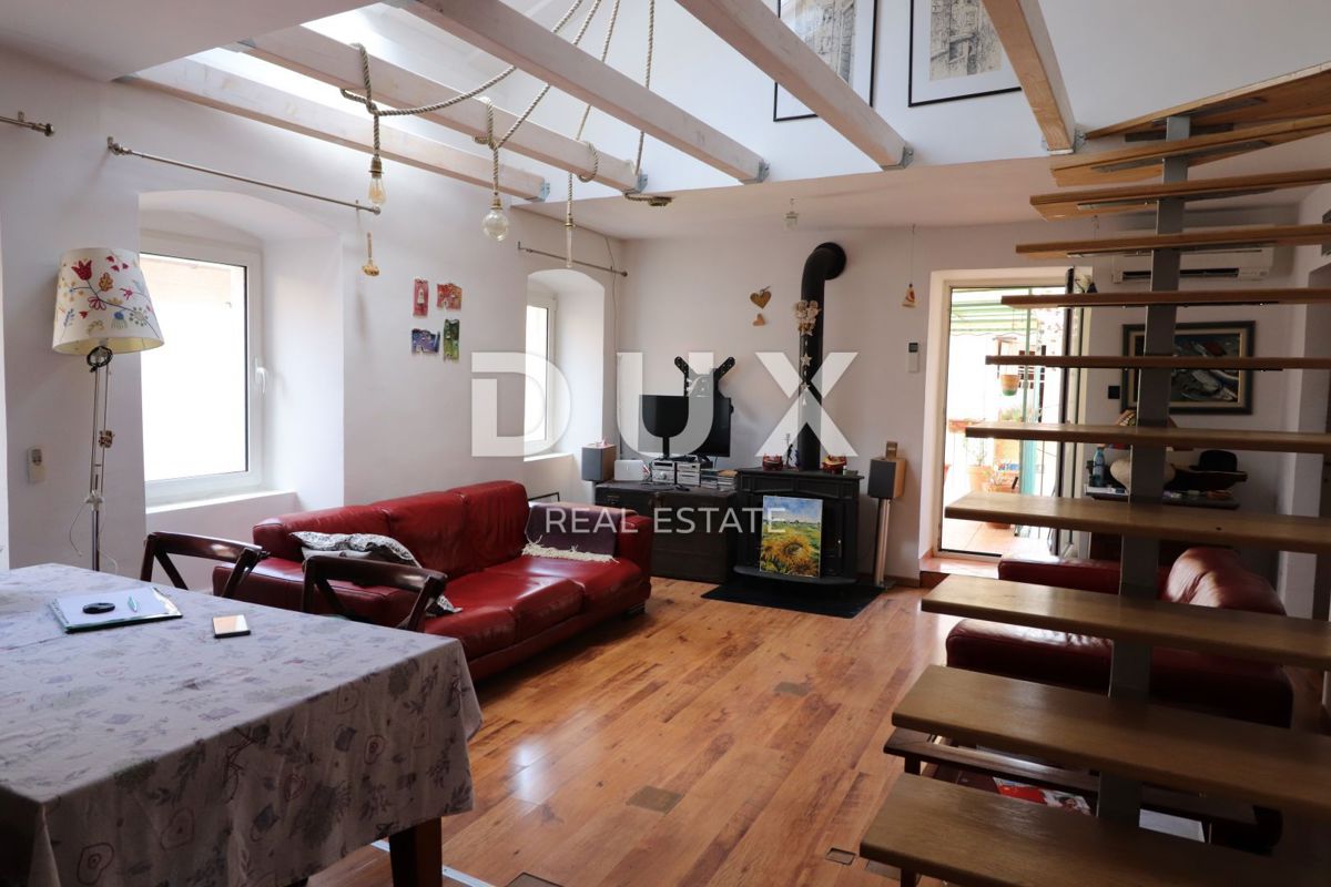 ISOLA DI CHERSO, CITTÀ DI CHERSO - nucleo antico di case, ristorante, appartamento duplex, appartamenti