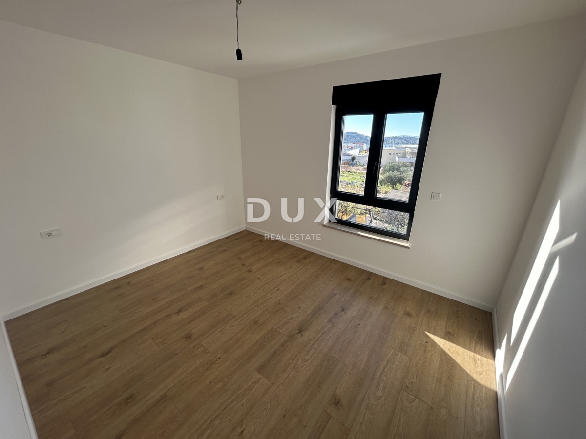 SEBENICO, TRIBUNJ – Appartamento in un nuovo edificio con vista mare! OCCASIONE!