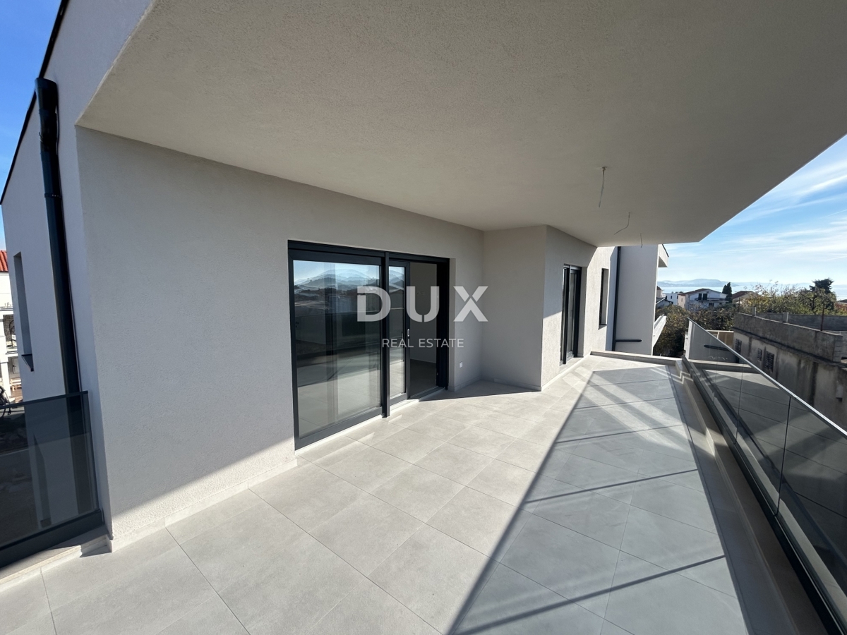 SEBENICO, TRIBUNJ – Appartamento in un nuovo edificio con vista mare! OCCASIONE!