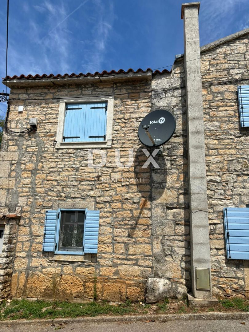 ISTRIA, KANFANAR - Bella casa istriana + 490 m2 di terreno edificabile!