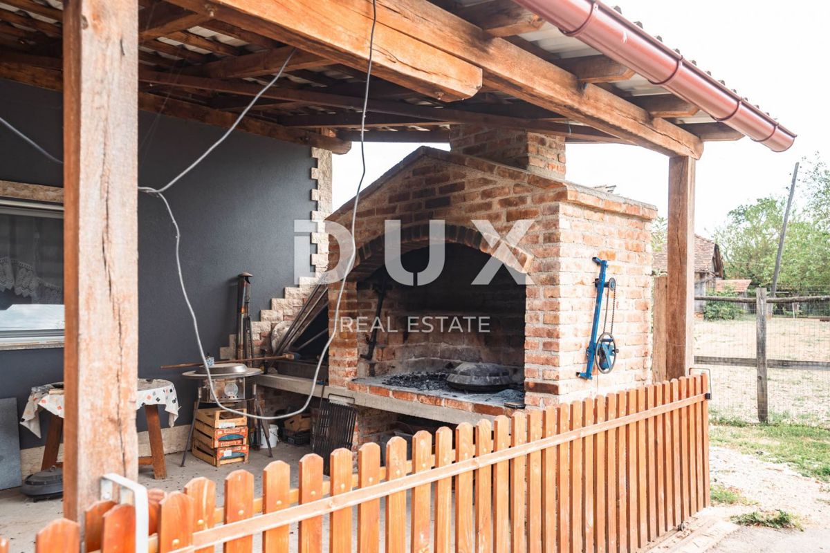 VRGINMOST, BLATUŠA - Grande tenuta, fattoria con macchinari e animali, 40 ettari di terreno!