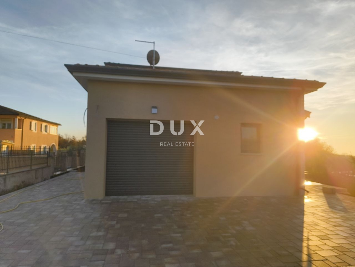 ISTRIA, KAŠTELIR - Affascinante villa in pietra con vista panoramica sul mare