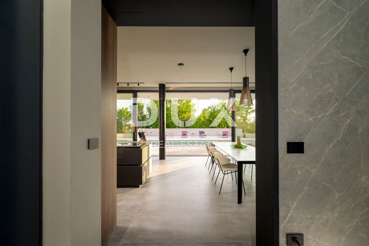 ISTRIA, GROŽNJAN - Villa di design di nuova costruzione con completa privacy, immersa nel verde con una splendida vista