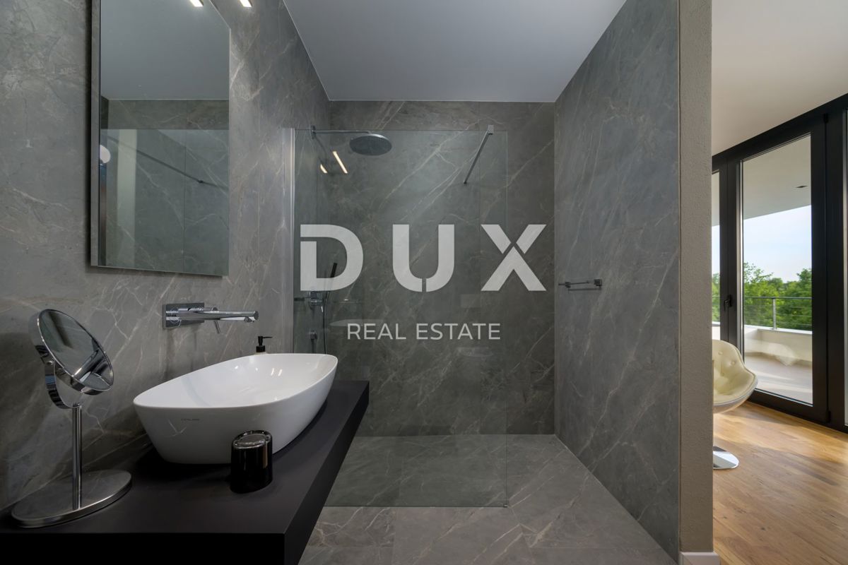 ISTRIA, GROŽNJAN - Villa di design di nuova costruzione con completa privacy, immersa nel verde con una splendida vista