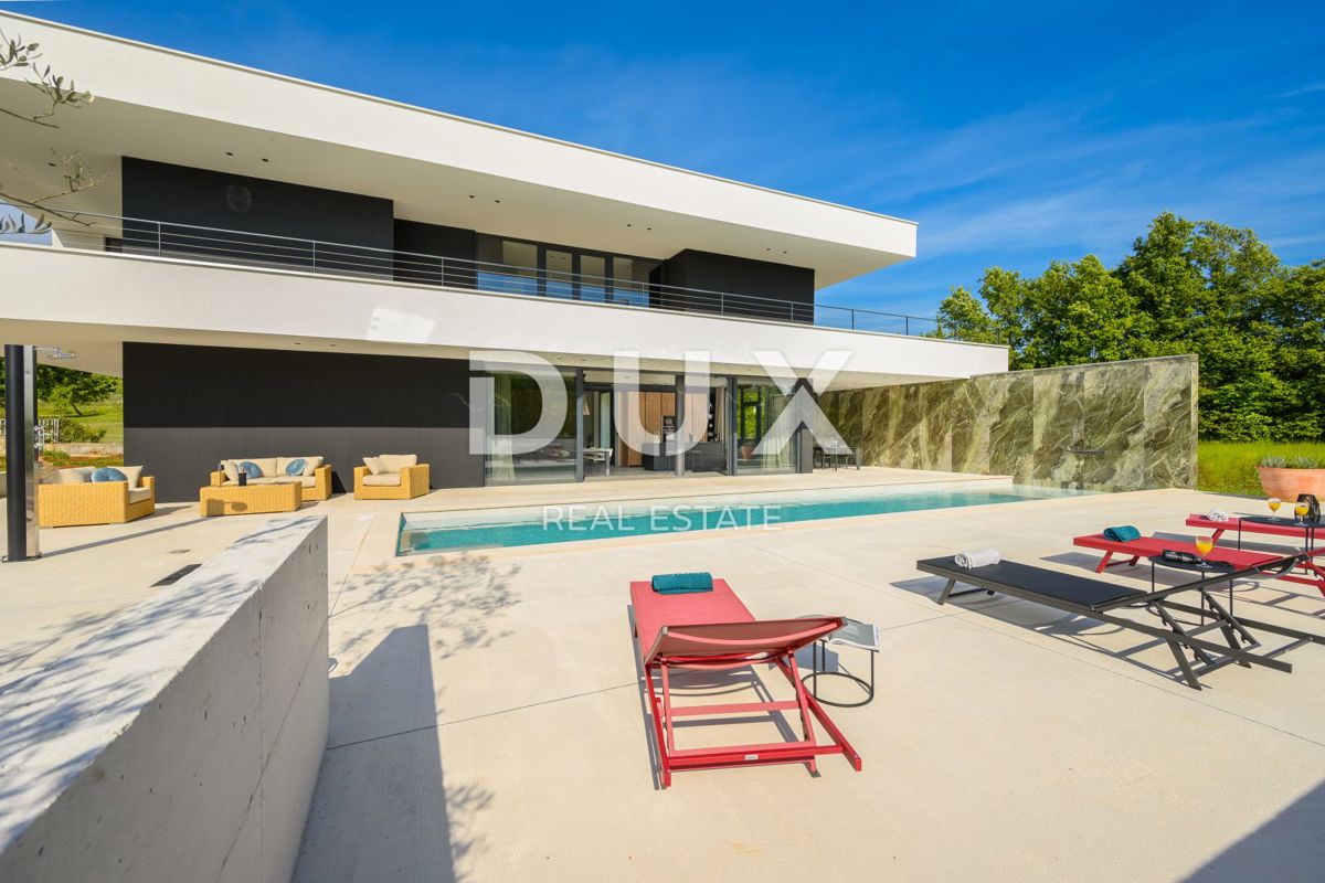 ISTRIA, GROŽNJAN - Villa di design di nuova costruzione con completa privacy, immersa nel verde con una splendida vista