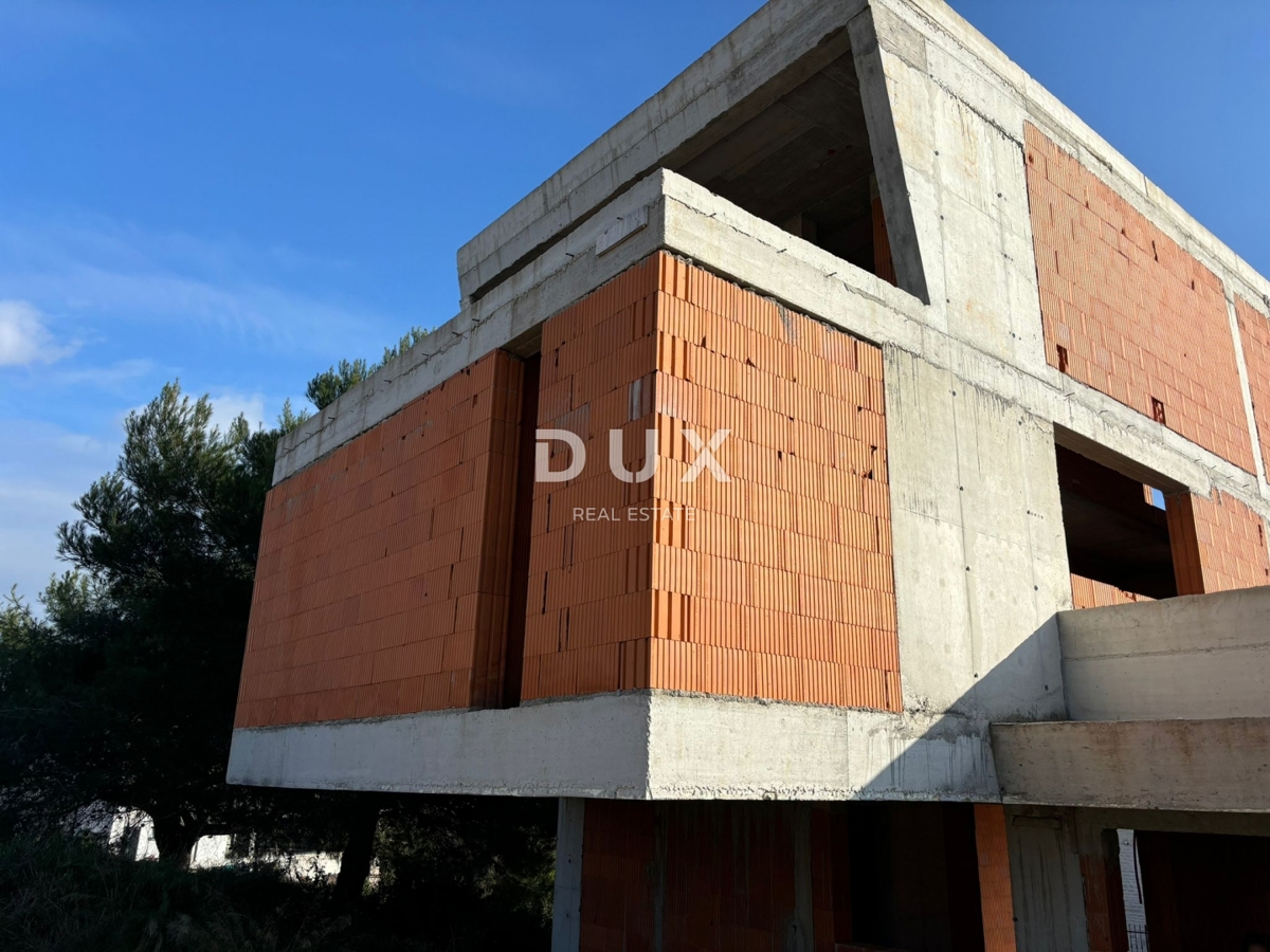 ISTRIA, MEDOLINO - Il tuo sogno al mare! Casa bifamiliare con vista mare da tutti i piani, ROH BAU, ESCLUSIVA!