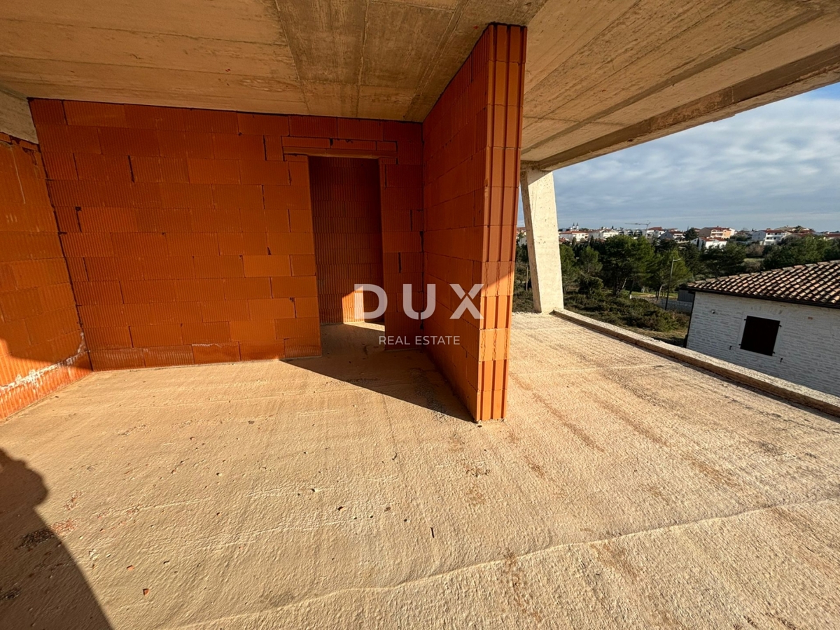 ISTRIA, MEDOLINO - Il tuo sogno al mare! Casa bifamiliare con vista mare da tutti i piani, ROH BAU, ESCLUSIVA!