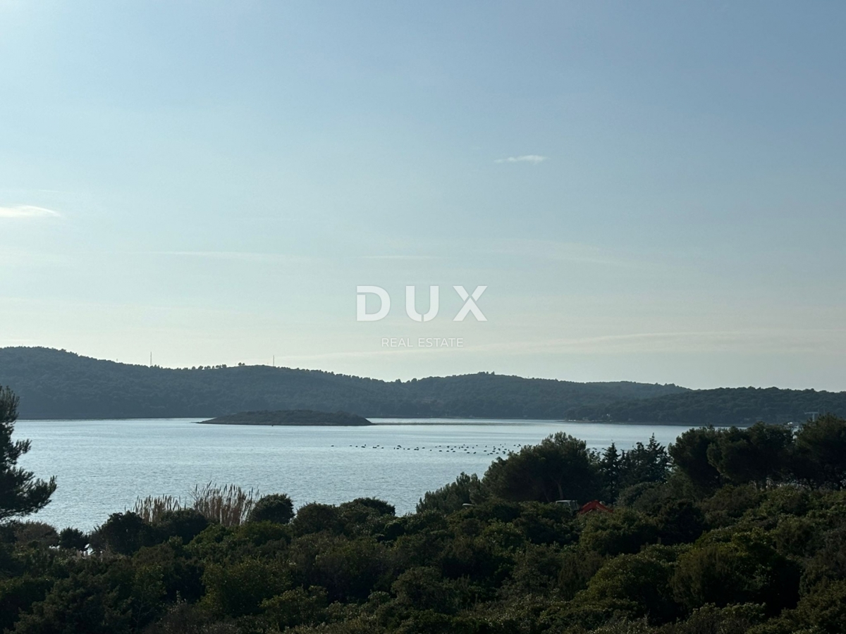 ISTRIA, MEDOLINO - Il tuo sogno al mare! Casa bifamiliare con vista mare da tutti i piani, ROH BAU, ESCLUSIVA!