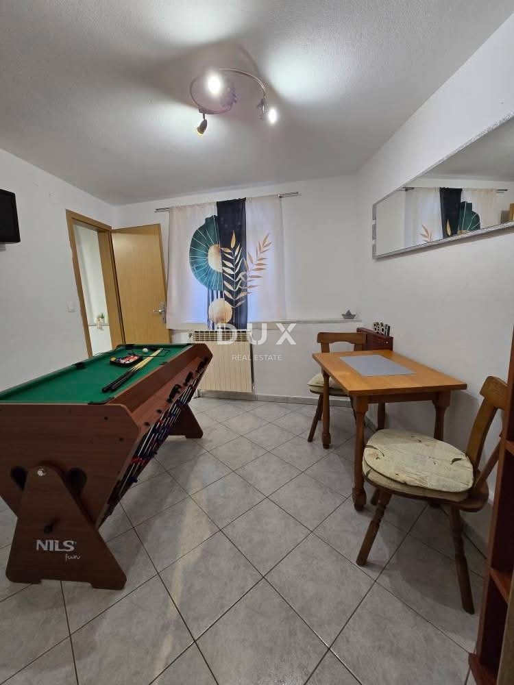 CRIKVENICA, SELCE - casa nel centro della città, a soli 280 metri dal mare