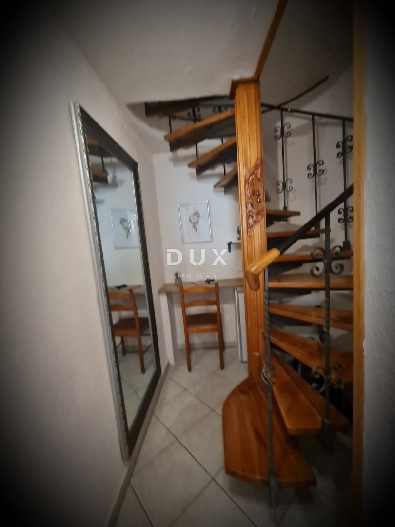 CRIKVENICA, SELCE - casa nel centro della città, a soli 280 metri dal mare