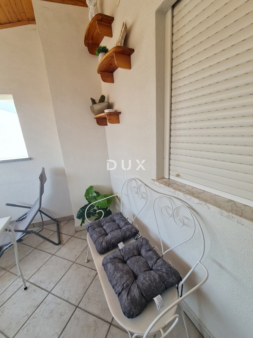 CRIKVENICA, SELCE - casa nel centro della città, a soli 280 metri dal mare