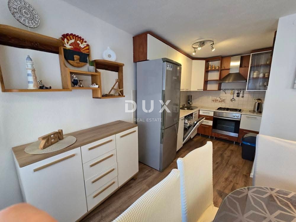 CRIKVENICA, SELCE - casa nel centro della città, a soli 280 metri dal mare