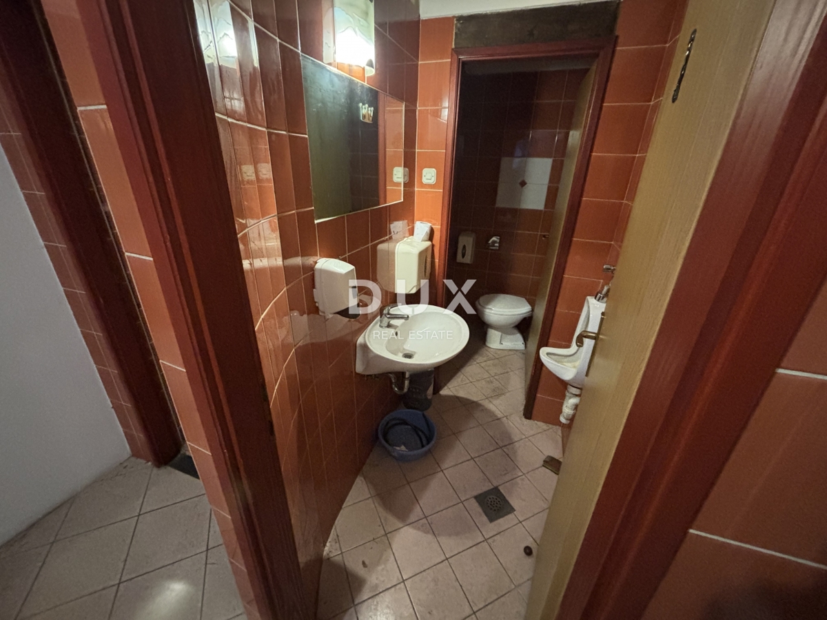 RIJEKA, CENTRO - Negozio con inventario