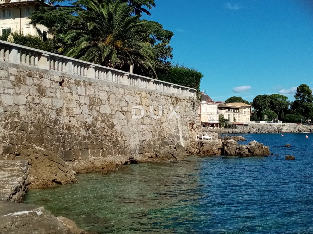 LOVRAN - esclusivo appartamento di 68,7 m2, PRIMA FILA SUL MARE!!! - rarità sul mercato