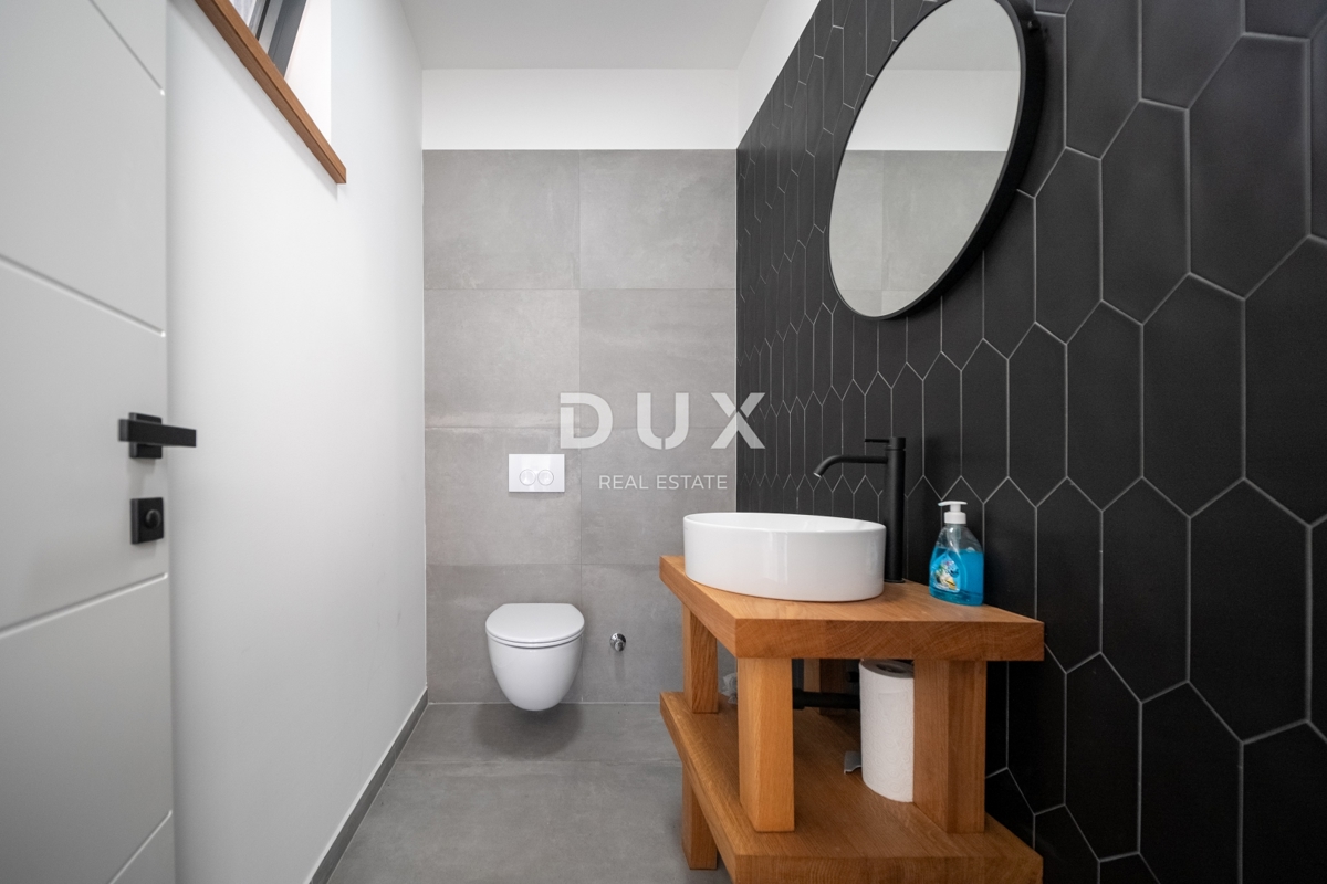 ISTRIA, PARENZO - Villa esclusiva con piscina e vista mare