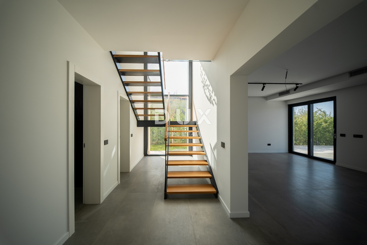 ISTRIA, PARENZO - Villa esclusiva con piscina e vista mare