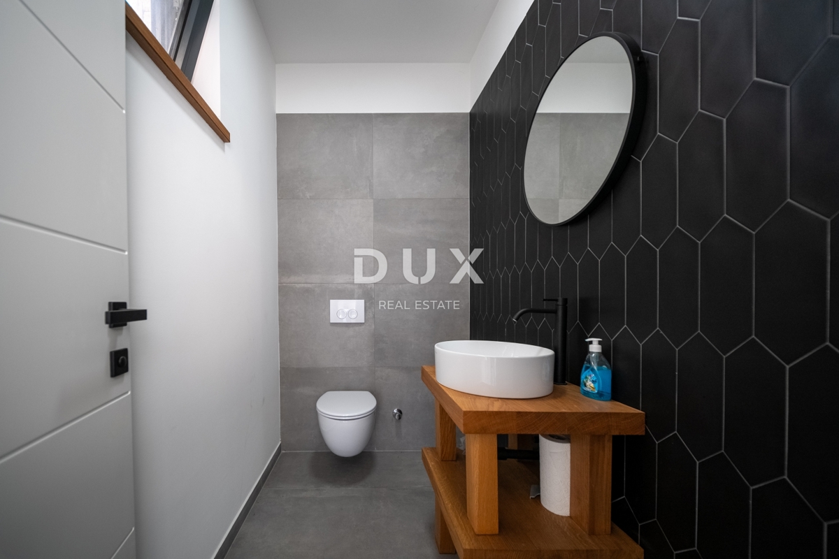 ISTRIA, PARENZO - Villa esclusiva con piscina e vista mare