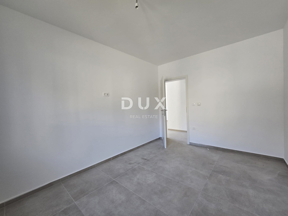 ISTRIA, POLA - Nuovo edificio moderno in un'ottima posizione!