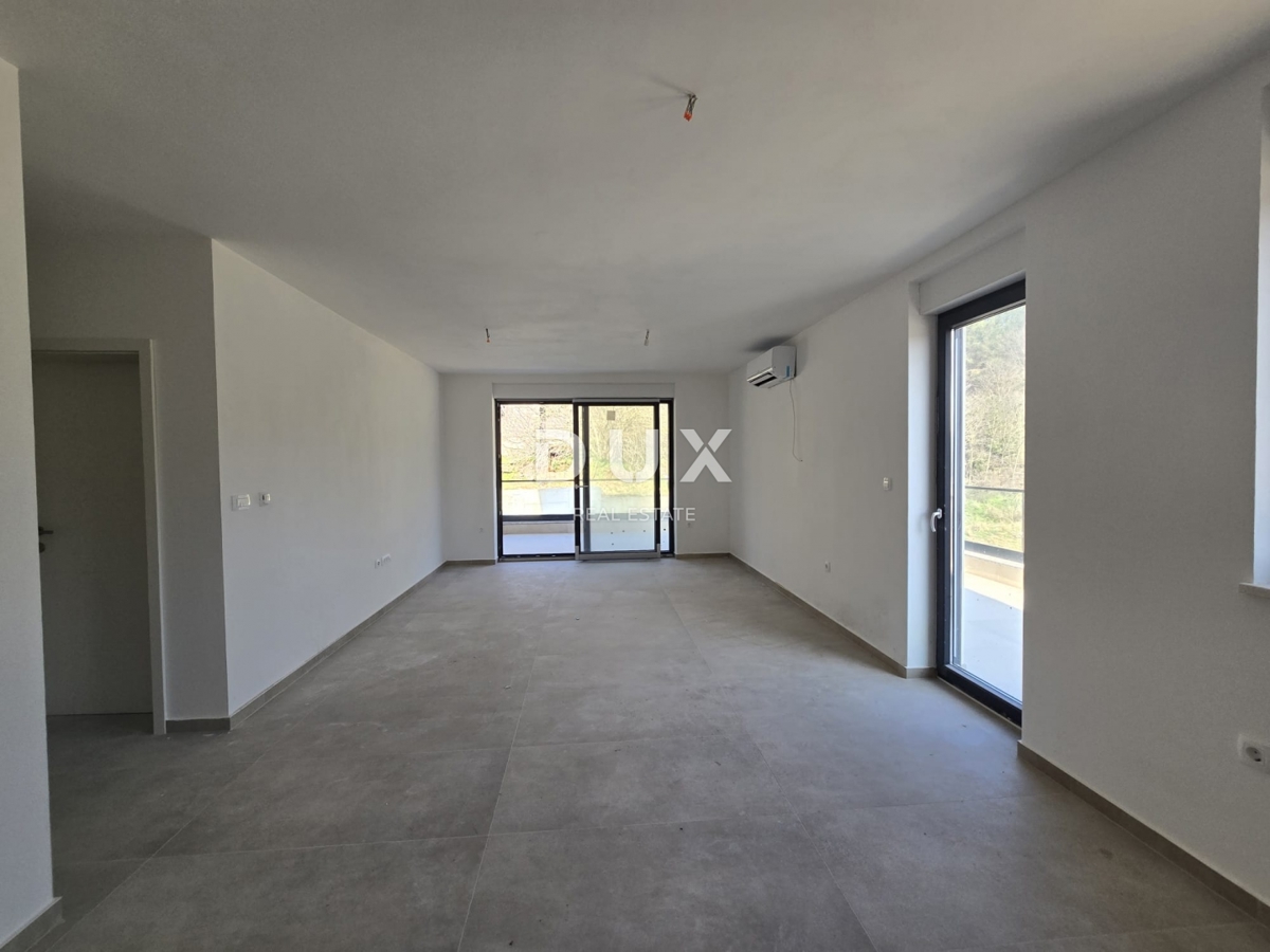 ISTRIA, POLA - Nuovo edificio moderno in un'ottima posizione!