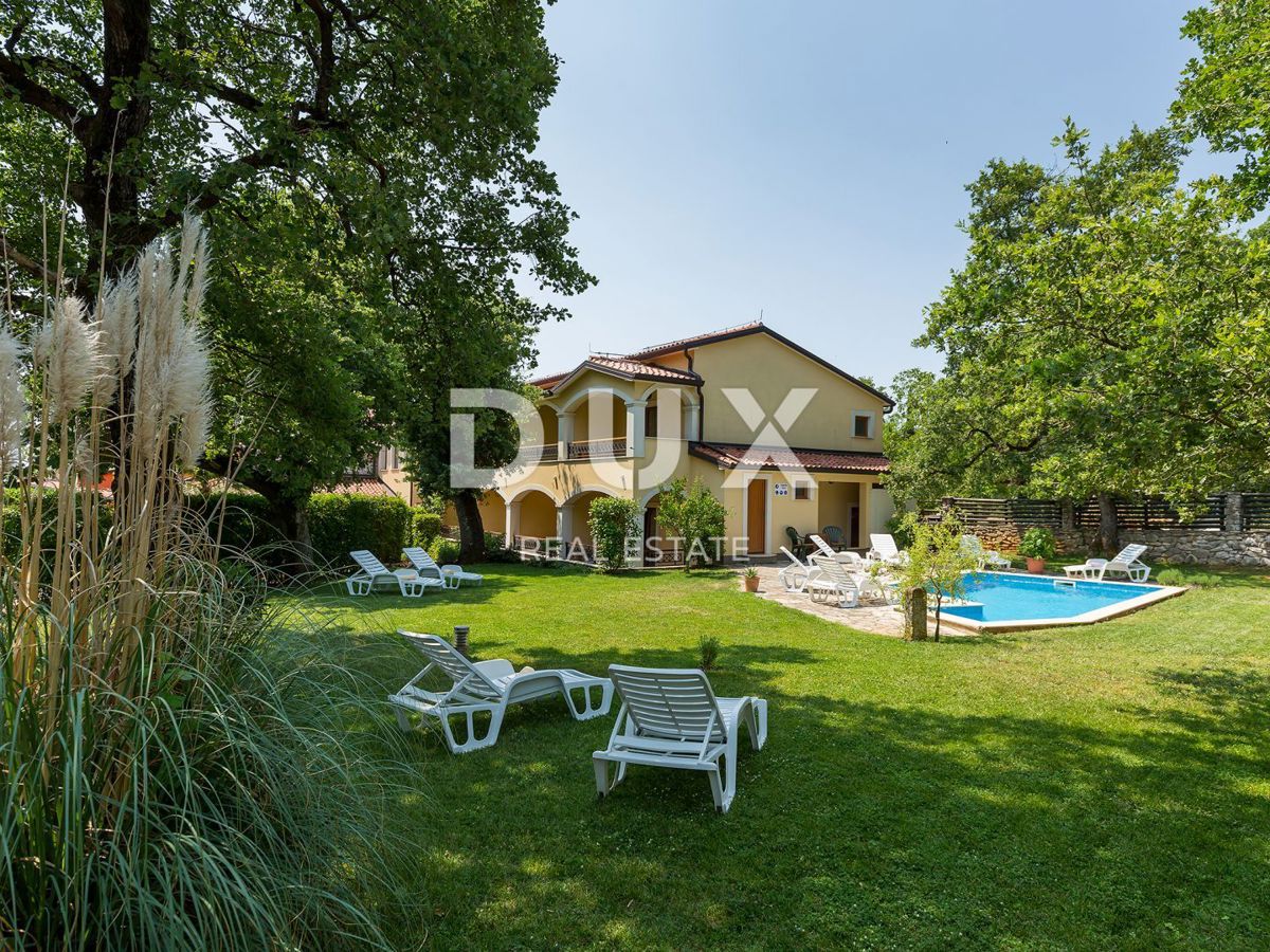 ISTRIA, NOVIGRAD - Ristorante e pensione attraenti con un'attività consolidata