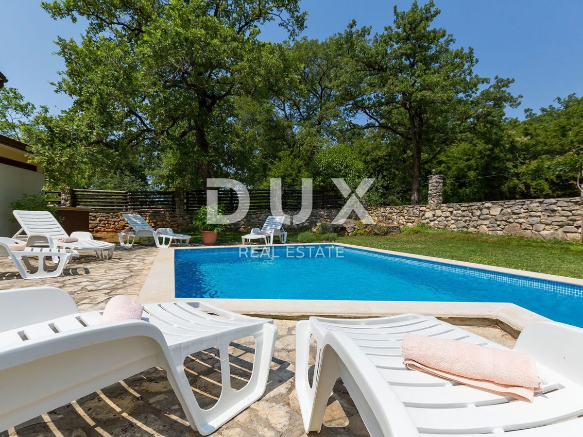 ISTRIA, NOVIGRAD - Ristorante e pensione attraenti con un'attività consolidata