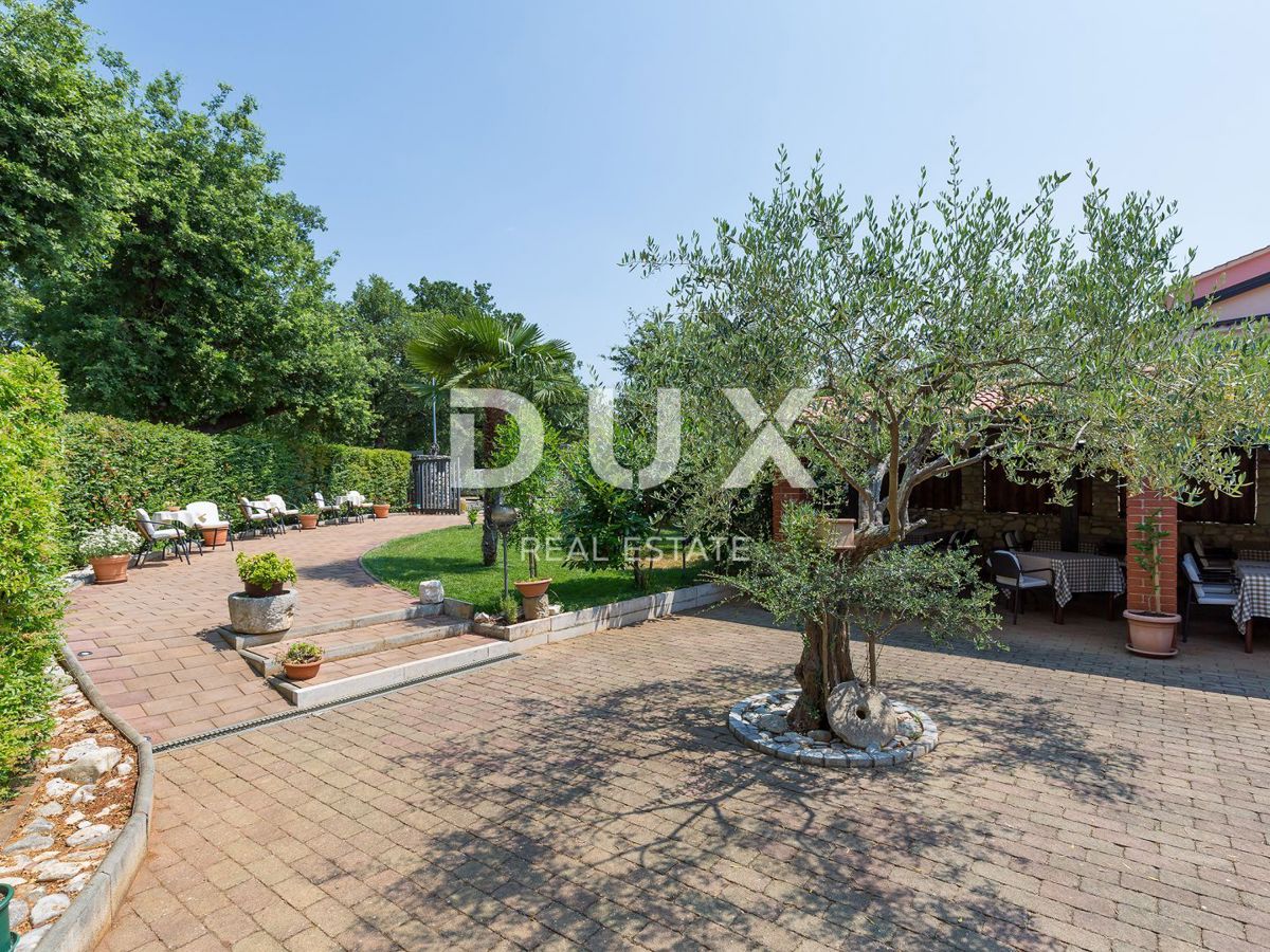 ISTRIA, NOVIGRAD - Ristorante e pensione attraenti con un'attività consolidata