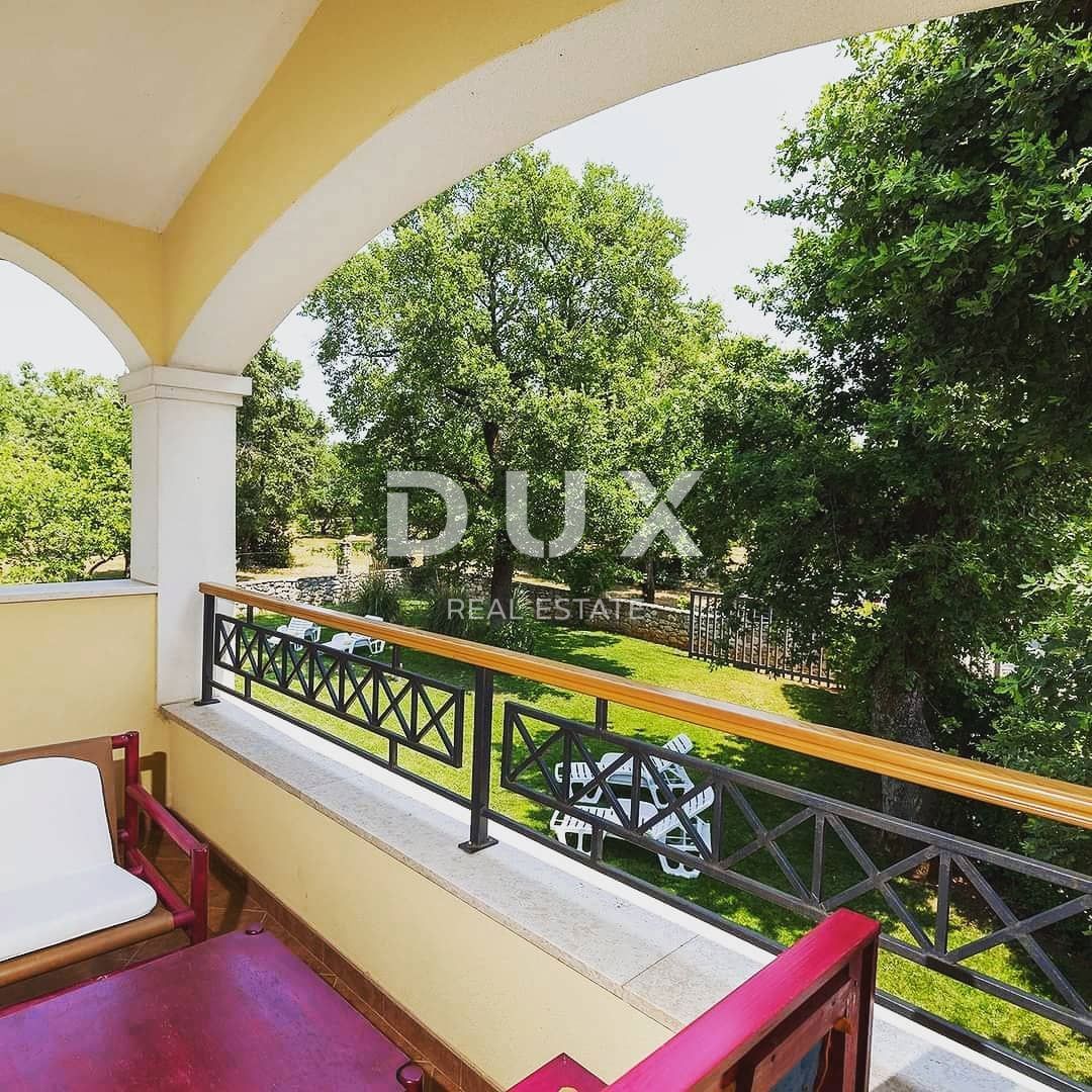 ISTRIA, NOVIGRAD - Ristorante e pensione attraenti con un'attività consolidata