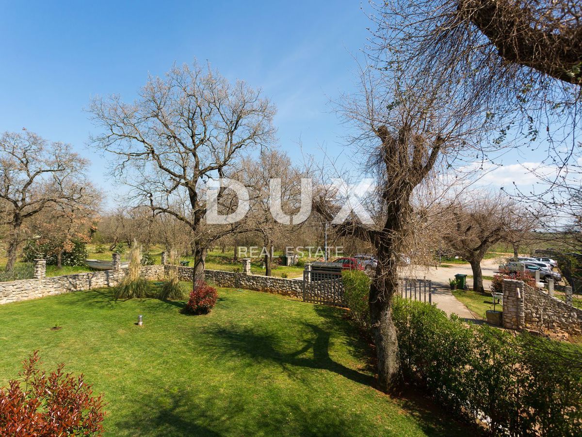 ISTRIA, NOVIGRAD - Ristorante e pensione attraenti con un'attività consolidata