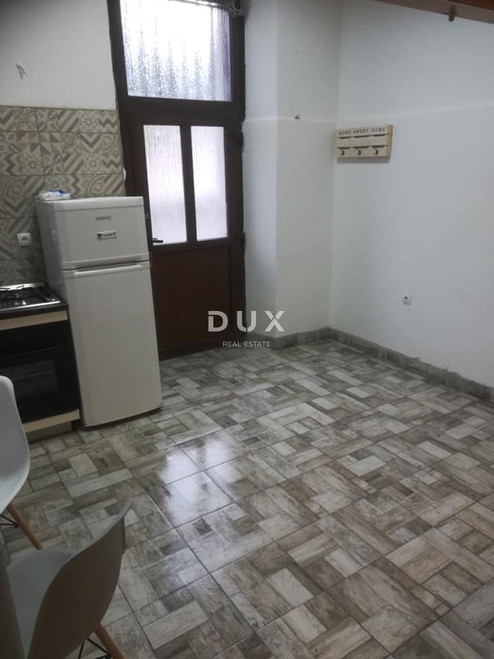 RIJEKA, ŠKOLJIĆ - appartamento di 71 m2 al piano terra con 2 ingressi separati! VENDITA URGENTE! OCCASIONE!