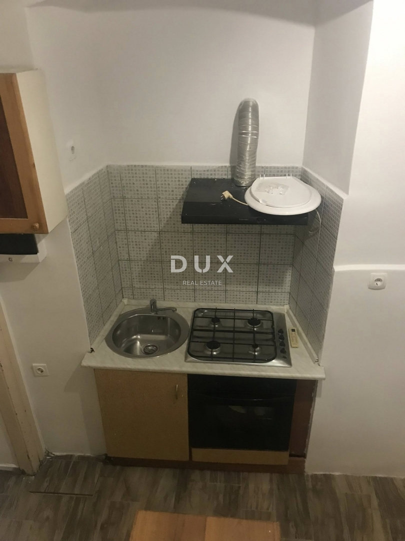 RIJEKA, ŠKOLJIĆ - appartamento di 71 m2 al piano terra con 2 ingressi separati! VENDITA URGENTE! OCCASIONE!