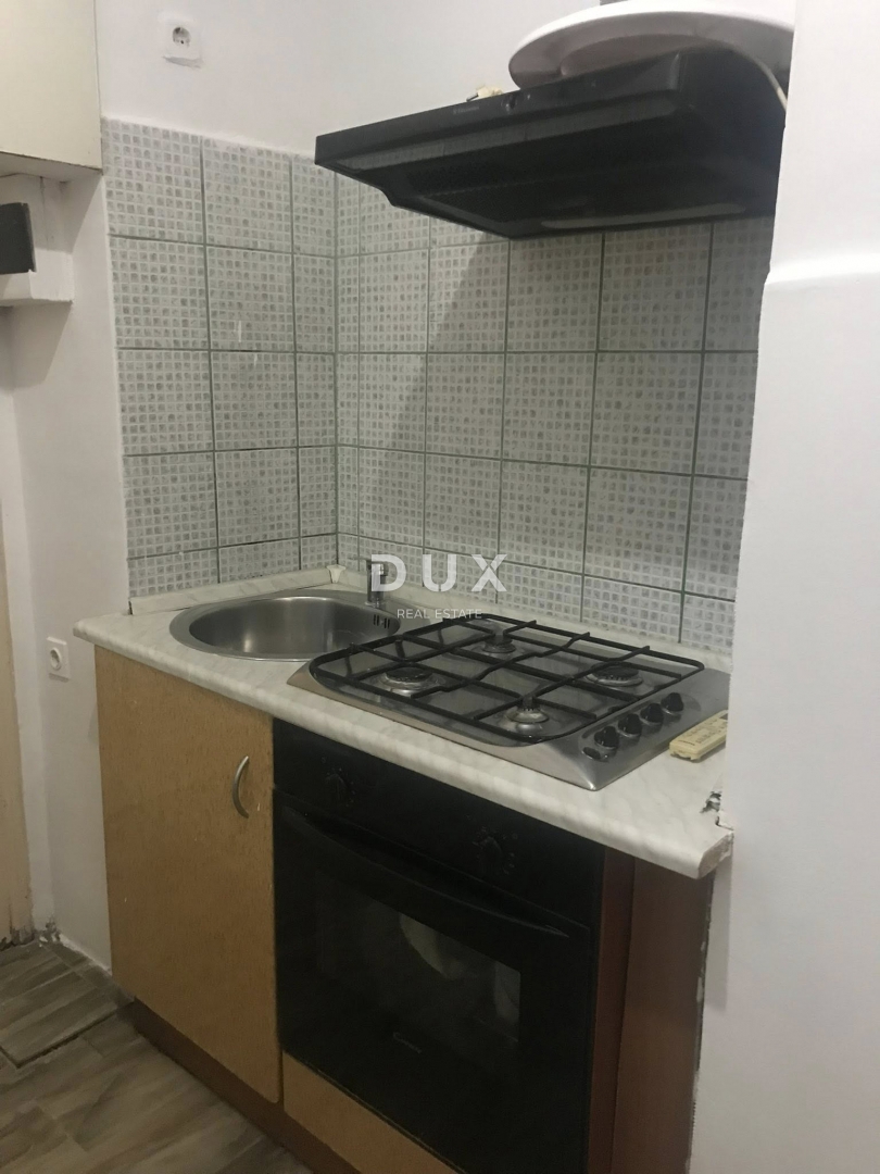 RIJEKA, ŠKOLJIĆ - appartamento di 71 m2 al piano terra con 2 ingressi separati! VENDITA URGENTE! OCCASIONE!