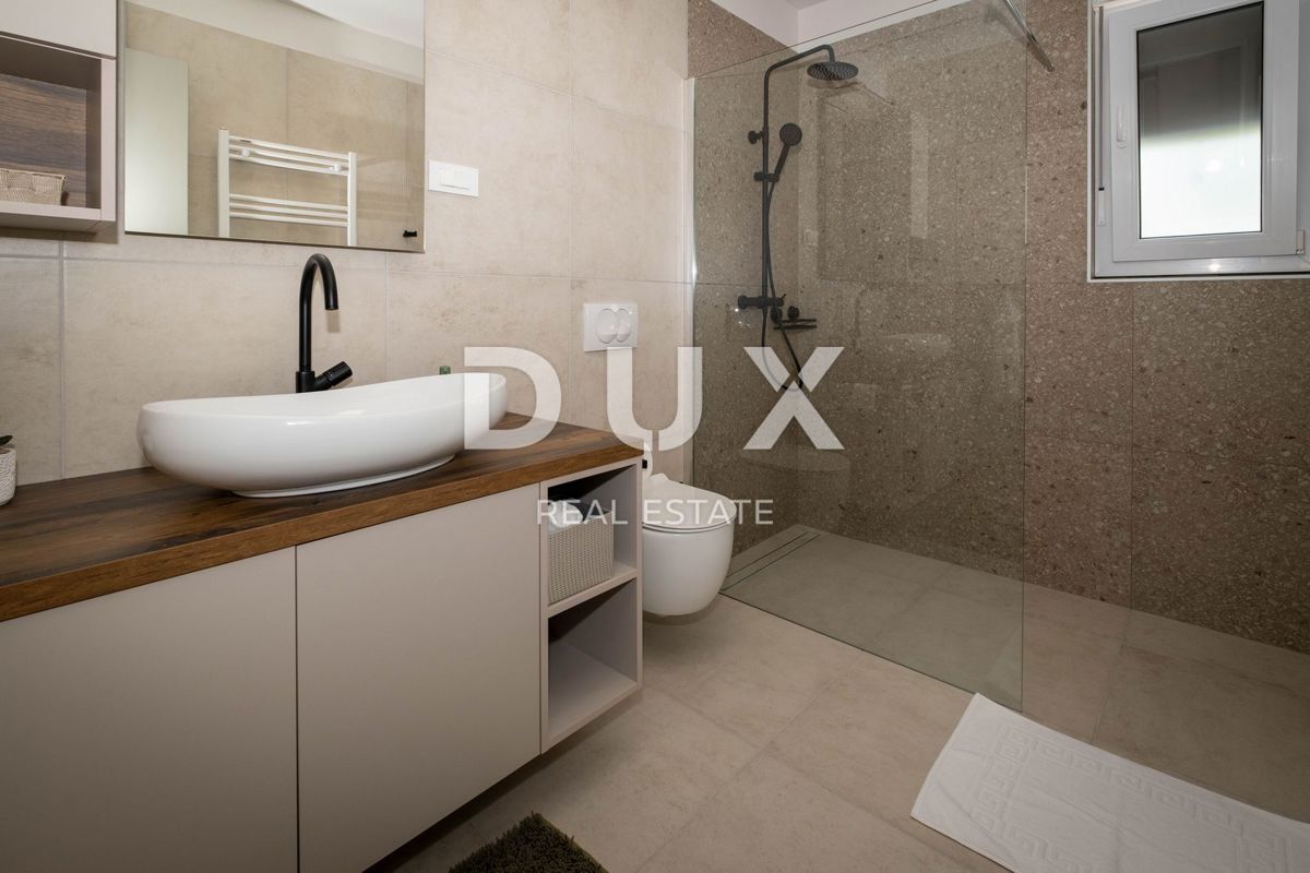 ISOLA DI KRK, dintorni della città di Krk - Villa di lusso in un nuovo edificio in una posizione tranquilla