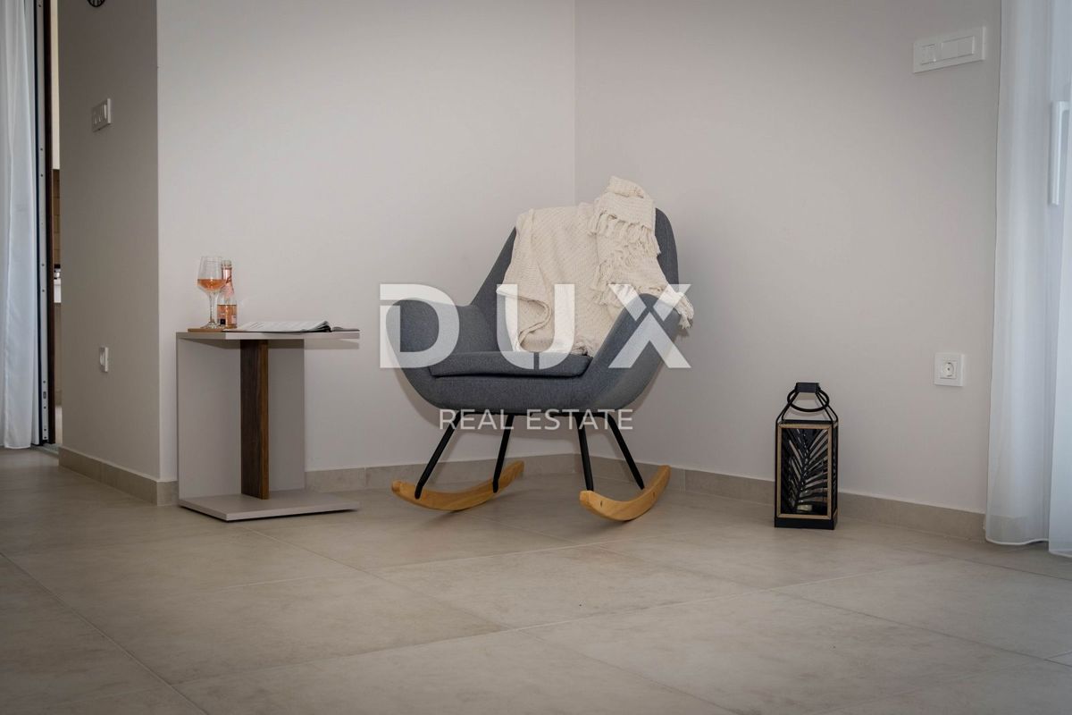 ISOLA DI KRK, dintorni della città di Krk - Villa di lusso in un nuovo edificio in una posizione tranquilla