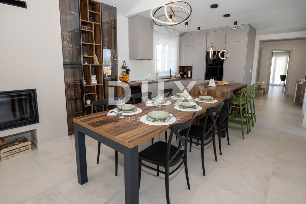 ISOLA DI KRK, dintorni della città di Krk - Villa di lusso in un nuovo edificio in una posizione tranquilla