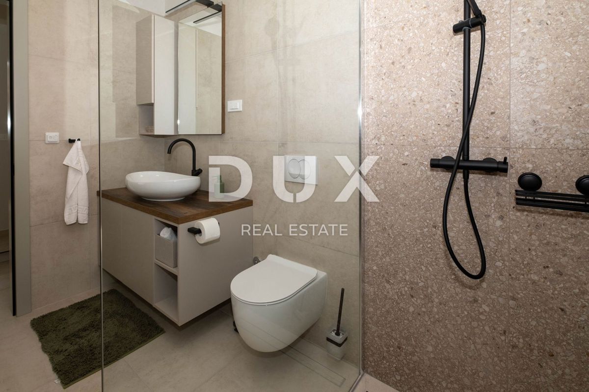 ISOLA DI KRK, dintorni della città di Krk - Villa di lusso in un nuovo edificio in una posizione tranquilla