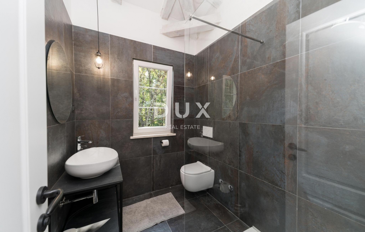 ISTRIA, VIŽINADA - Casa mediterranea con piscina