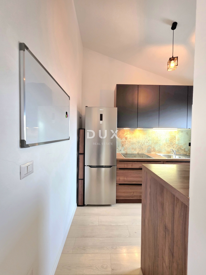 ISTRIA, ŽBANDAJ - Appartamento con due camere da letto in vendita vicino al centro di Parenzo e alle spiagge