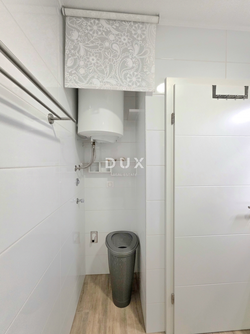 ISTRIA, ŽBANDAJ - Appartamento con due camere da letto in vendita vicino al centro di Parenzo e alle spiagge