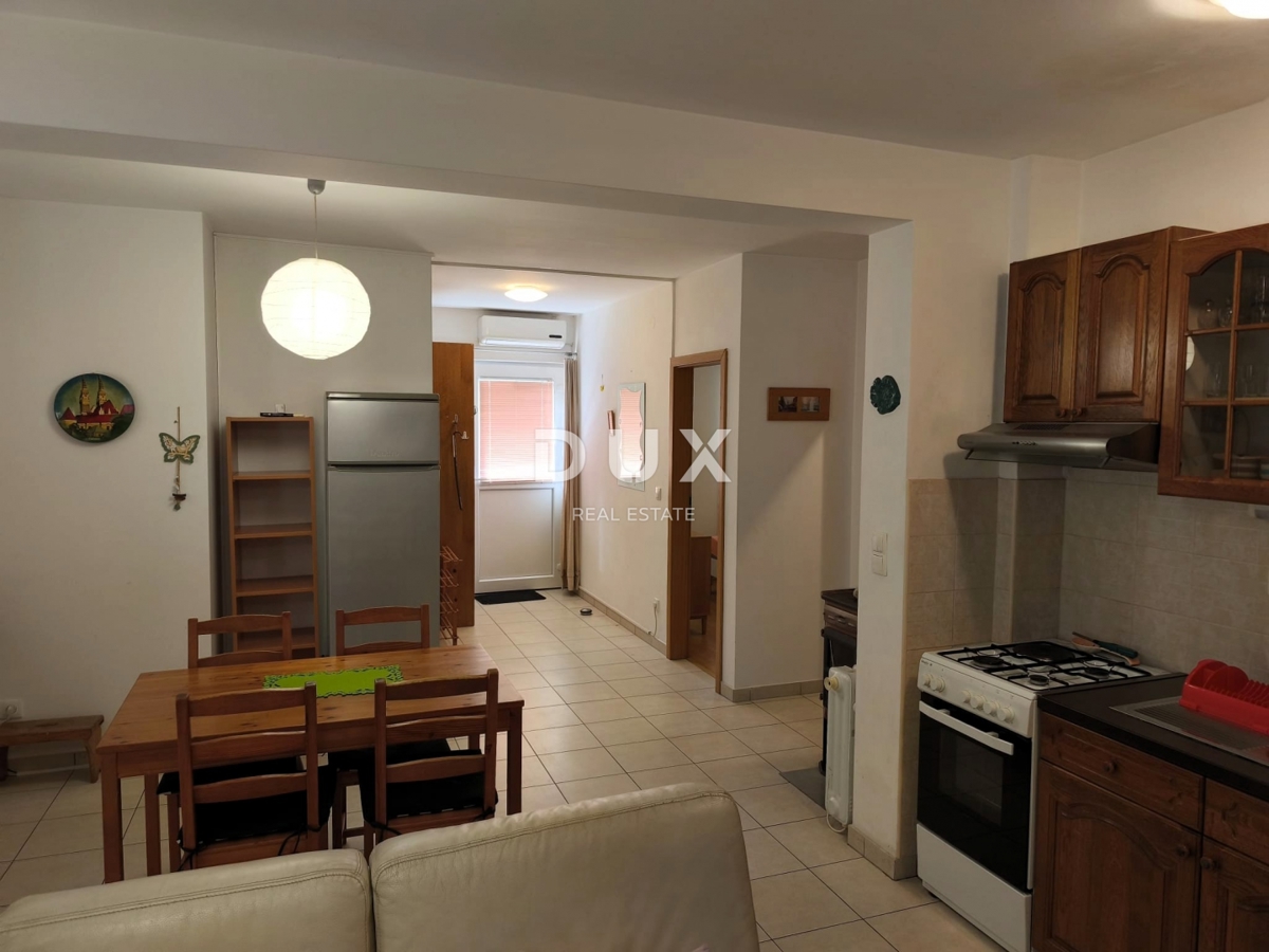 ISOLA DI KRK, CITTÀ DI KRK - Appartamento al piano terra in ottima posizione