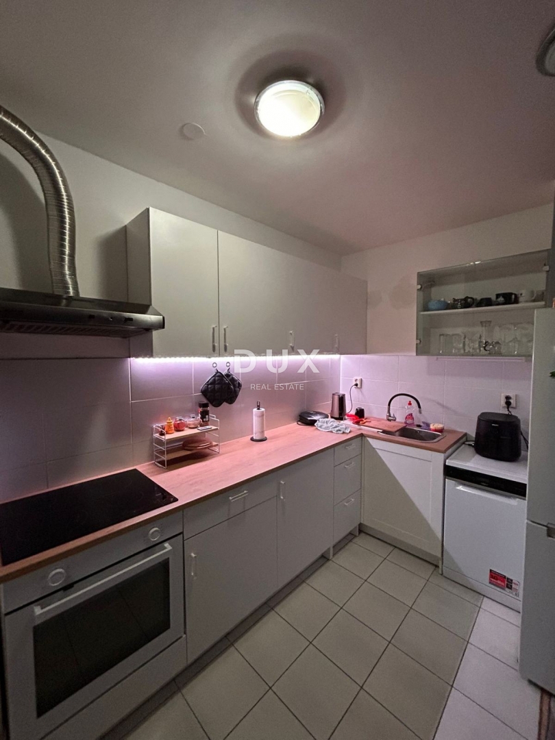 ZAGABRIA, OTOK – Appartamento arredato con garage e terrazza