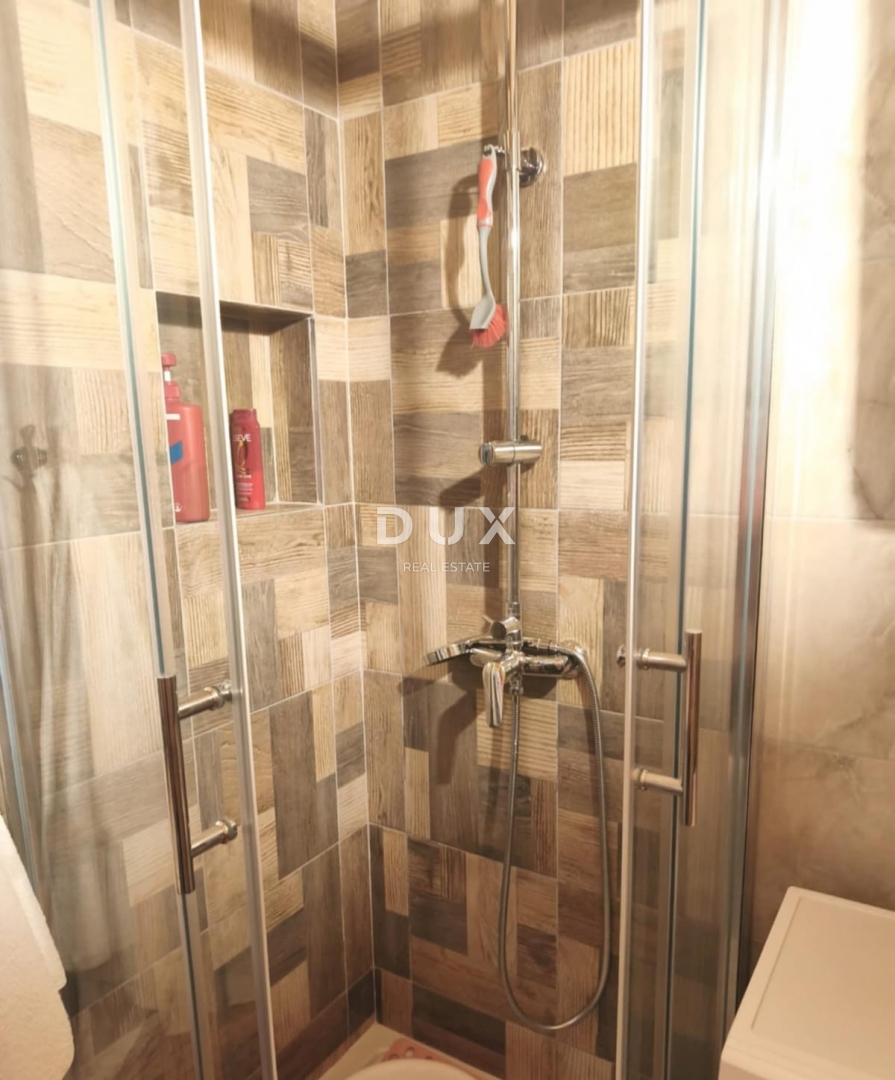 CRIKVENICA, BELGRADO - due appartamenti con balconi vista mare + cortile! OCCASIONE!